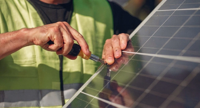 Rooftop solar troubleshooting and repair in Los Angeles by Solar Panel Pro LA